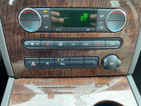 Used 2009 Ford Taurus Limited image 27