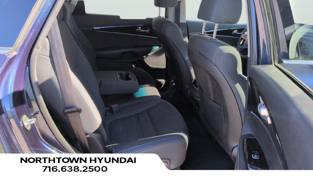 Used 2020 Kia Sorento LX FWD image 18