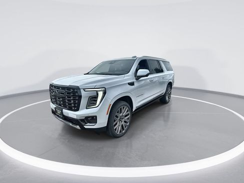 New 2026 GMC Yukon XL Denali Ultimate w/ LPO, Floor Liner Package AWD/4WD image 4