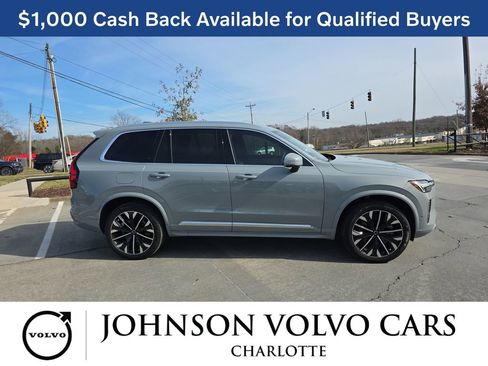 New 2026 Volvo XC90 T8 Plus w/ Protection Package Premier AWD/4WD image 4