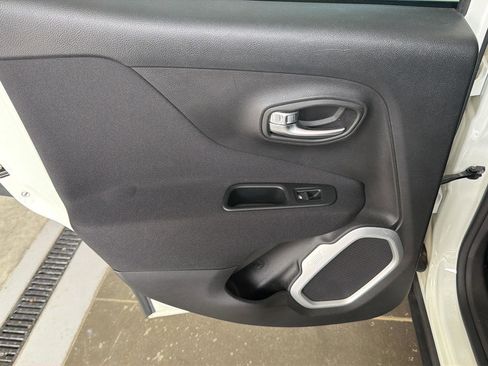 Used 2018 Jeep Renegade Sport w/ Power & Air Group FWD image 21