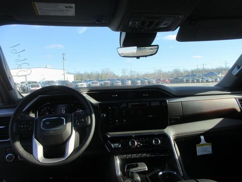 New 2026 GMC Sierra 1500 Denali w/ Denali Reserve Package image 17