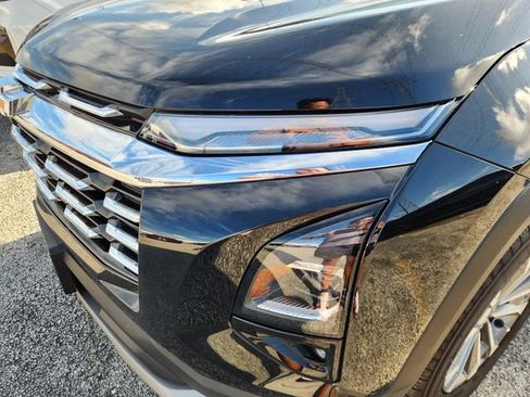 Used 2026 Chevrolet Equinox LT w/ Safety and Technology Package FWD image 6