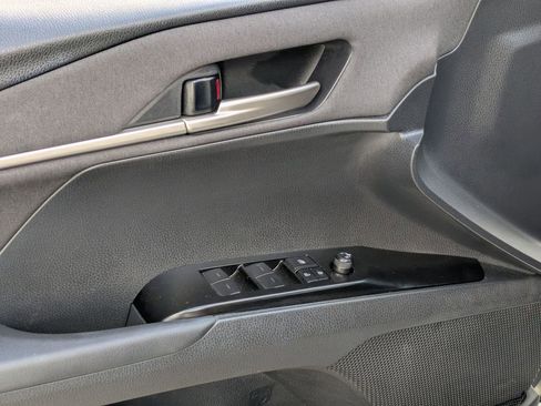 Used 2025 Toyota Camry LE image 13