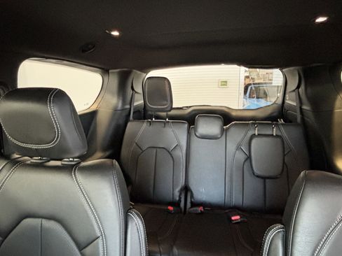 Used 2026 Chrysler Pacifica Select FWD image 18