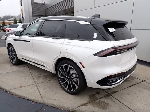 New 2026 Lincoln Nautilus Black Label image 3