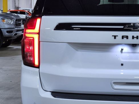 Used 2023 Chevrolet Tahoe Z71 w/ Luxury Package AWD/4WD image 20