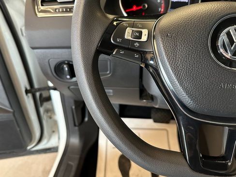 Used 2021 Volkswagen Tiguan S image 11