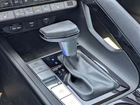 Used 2023 Hyundai Elantra SEL w/ Convenience Package FWD image 12