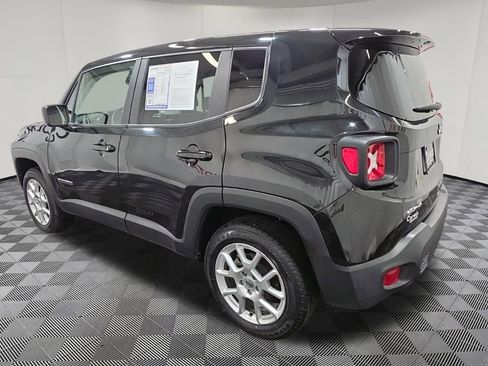Used 2023 Jeep Renegade Latitude AWD/4WD image 4