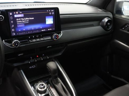 Used 2024 Chevrolet Colorado Trail Boss w/ Advanced Trailering Package image 15