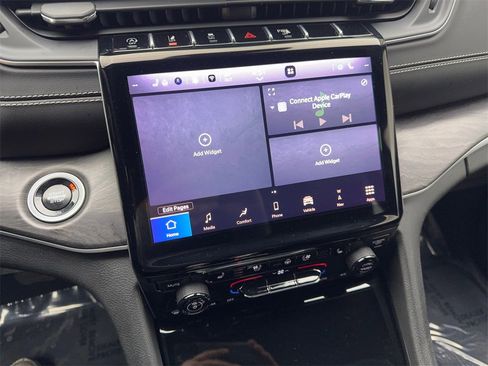 Used 2024 Jeep Grand Cherokee L Limited w/ Luxury Tech Group II image 67