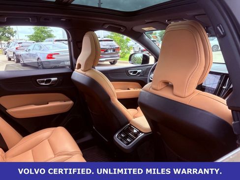 Certified 2023 Volvo XC60 B5 Ultimate w/ Climate Package FWD image 14