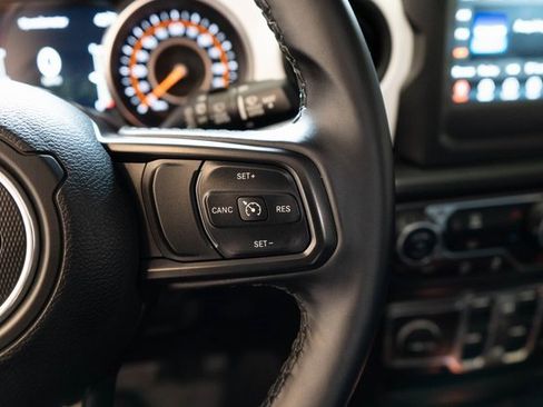 Used 2021 Jeep Wrangler Unlimited Islander image 20