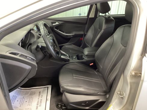 Used 2012 Ford Focus Titanium FWD image 13