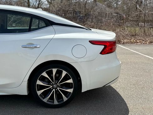 Used 2016 Nissan Maxima SR image 6