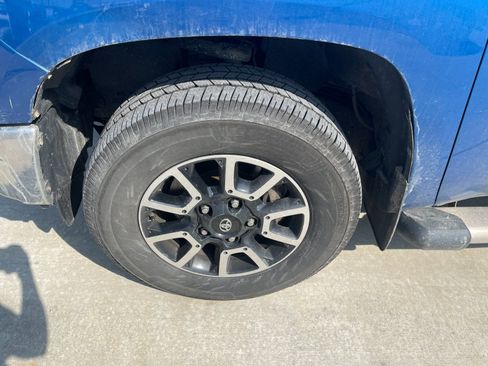 Used 2016 Toyota Tundra SR5 AWD/4WD image 8