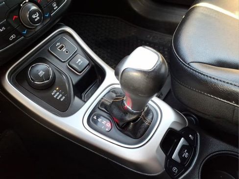 Used 2018 Jeep Compass Latitude w/ Popular Equipment Group image 23