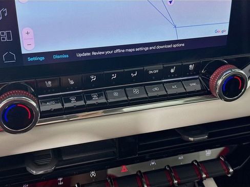 Used 2024 GMC Canyon AT4X image 19