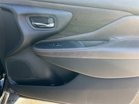 Used 2021 Nissan Murano Platinum w/ Cargo Package image 25