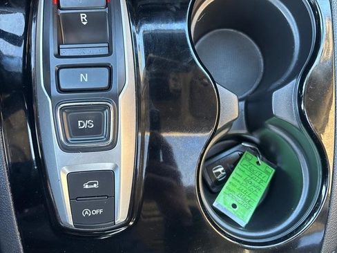 Used 2018 Honda Pilot Elite image 23