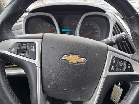 Used 2017 Chevrolet Equinox LT w/ Convenience Package AWD/4WD image 11