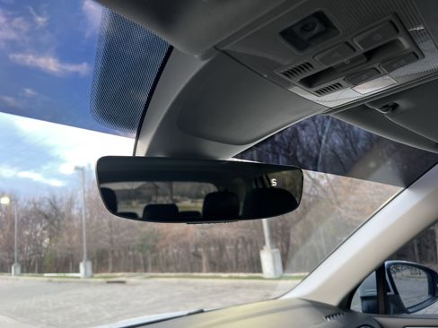 Certified 2023 Volkswagen Tiguan SE w/ Panoramic Sunroof Package image 24