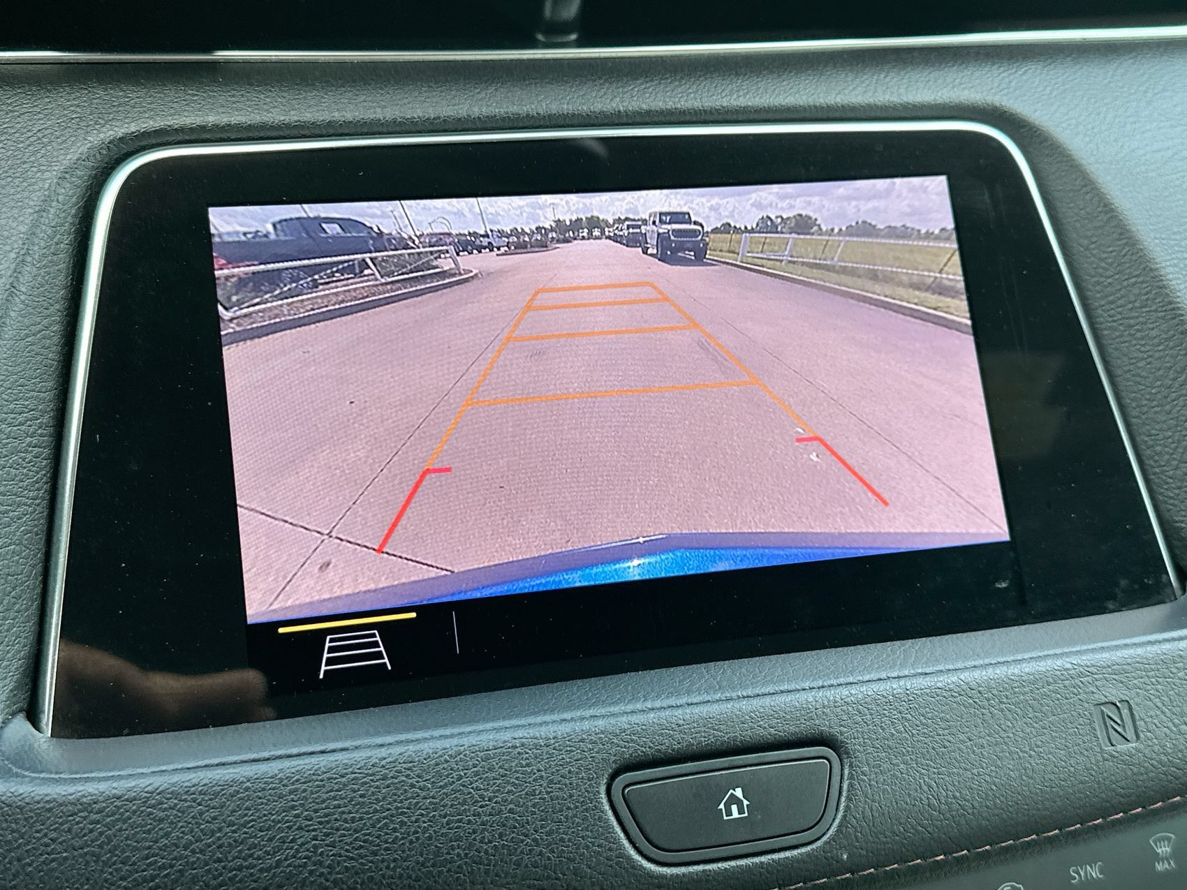 Used 2019 Cadillac XT4 Sport w/ Cold Weather Package FWD image 17