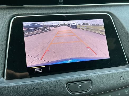 Used 2019 Cadillac XT4 Sport w/ Cold Weather Package FWD image 17