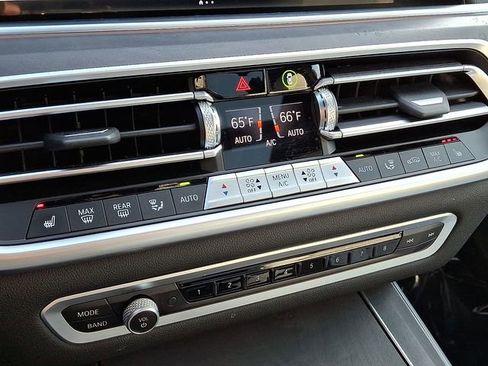 Used 2023 BMW X5 xDrive40i w/ Premium Package image 17