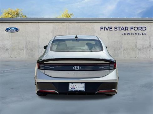 Used 2025 Hyundai Sonata SEL FWD image 5