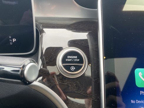 Used 2025 Mercedes-Benz GLC 300 4MATIC image 19