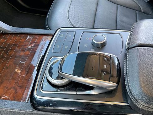 Used 2016 Mercedes-Benz GLE 400 4MATIC image 16