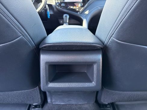 Certified 2018 Toyota Camry SE image 13