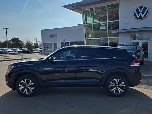 New 2026 Volkswagen Atlas Cross Sport SE FWD image 8
