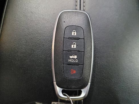 Used 2024 Nissan Sentra SV FWD image 32