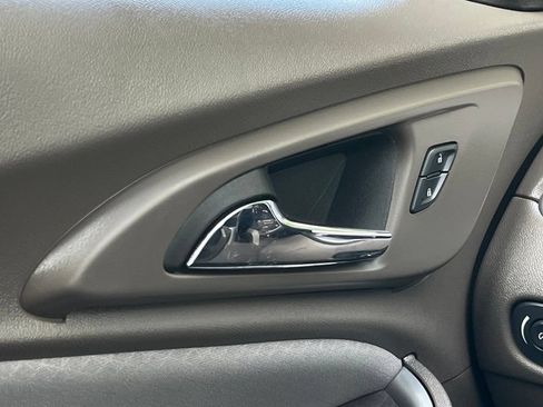 Used 2025 Chevrolet Malibu LT FWD image 12