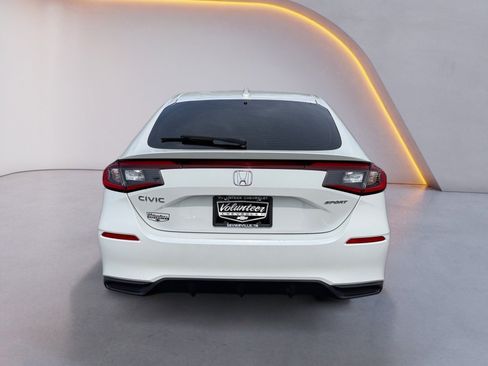 Used 2023 Honda Civic Sport image 4