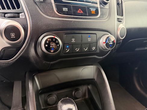 Used 2012 Hyundai Tucson GLS FWD image 17