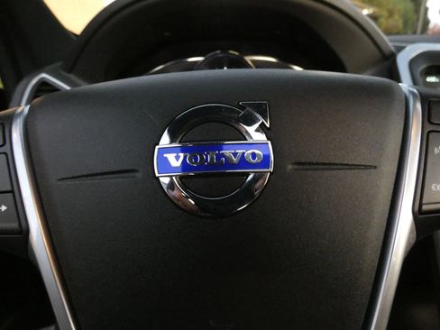 Used 2016 Volvo XC60 T6 Platinum image 60