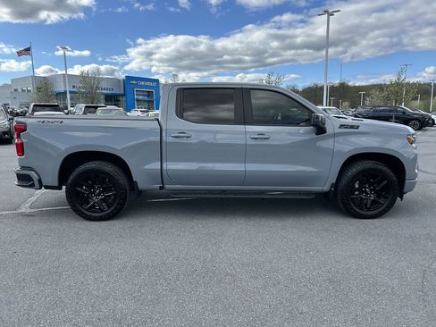 Used 2024 Chevrolet Silverado 1500 RST image 8