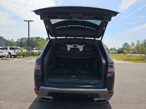Used 2018 Land Rover Range Rover Sport HSE AWD/4WD image 17