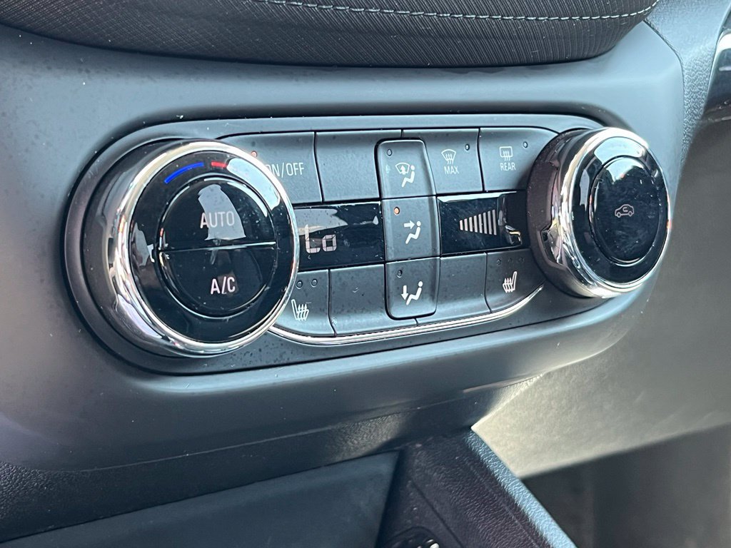 Used 2023 Chevrolet TrailBlazer LT AWD/4WD image 22