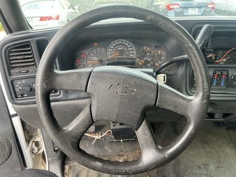 Used 2006 Chevrolet Silverado 1500 W/T RWD image 14