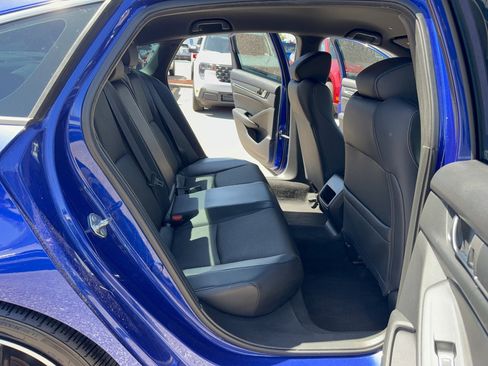 Used 2018 Honda Accord Sport image 16