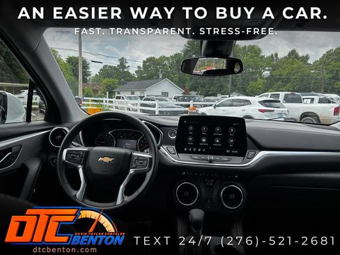 Used 2023 Chevrolet Blazer LT FWD image 13