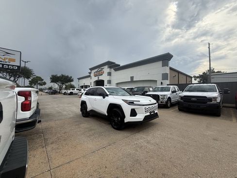 Used 2026 Toyota RAV4 LE FWD image 43