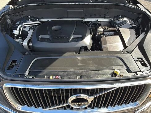 Used 2016 Volvo XC90 T6 Momentum w/ Momentum Plus Package AWD/4WD image 23