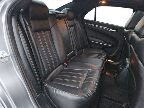 Used 2018 Chrysler 300 S image 43