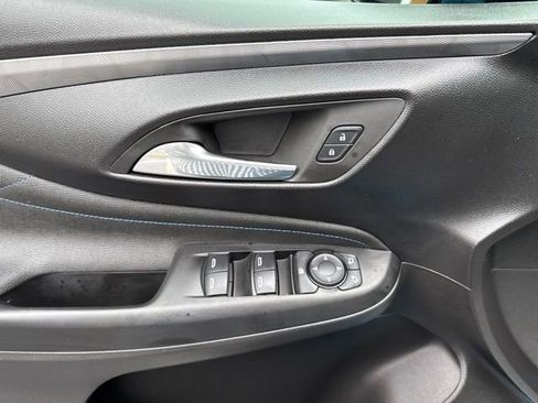 Used 2025 Buick Envista Sport Touring w/ Experience Buick Package FWD image 6